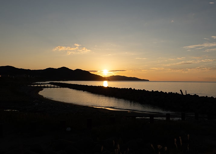 船見公園の人魚と夕日